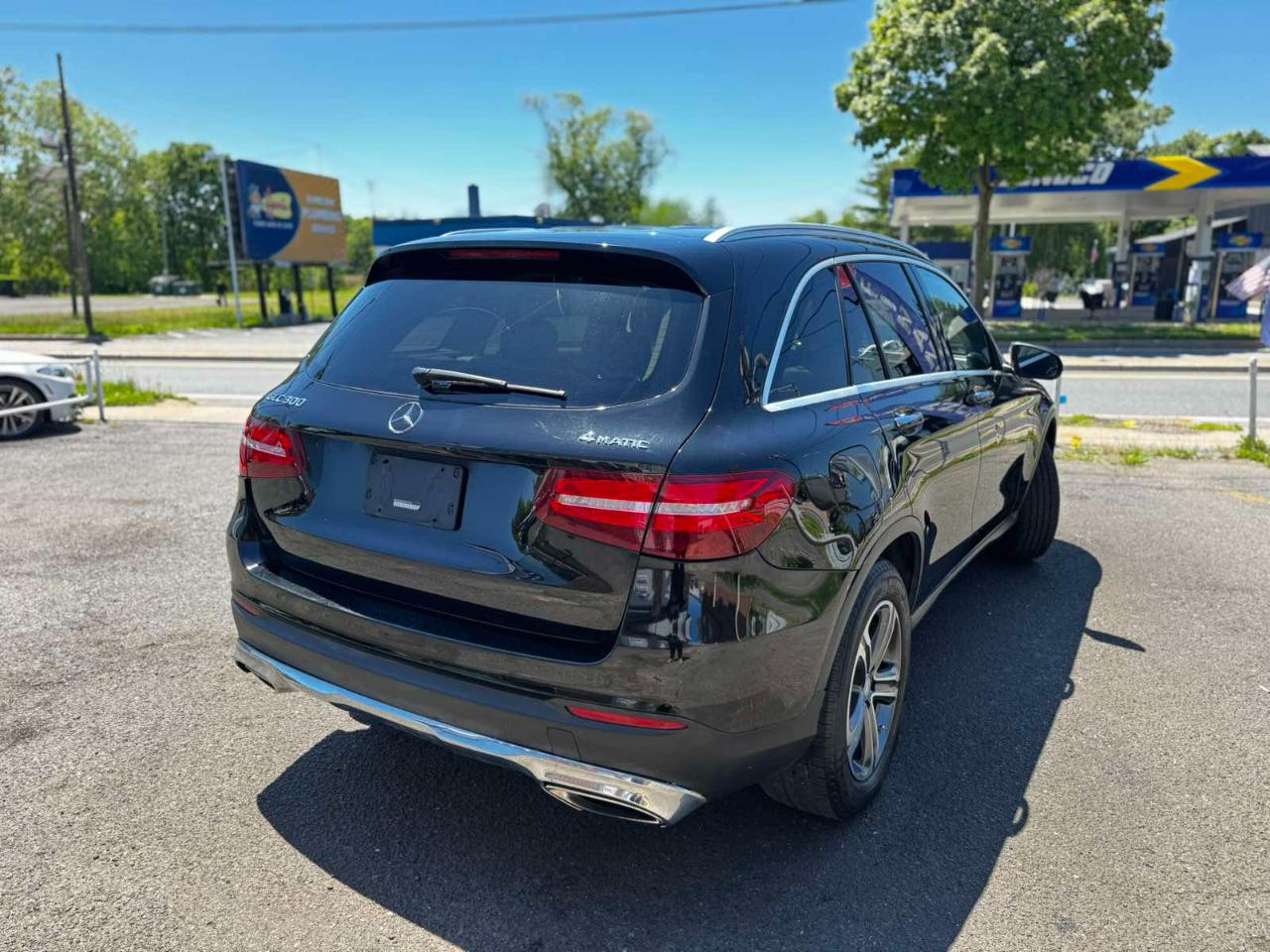 Mercedes-Benz GLC 4MATIC 4dr GLC 300 2016