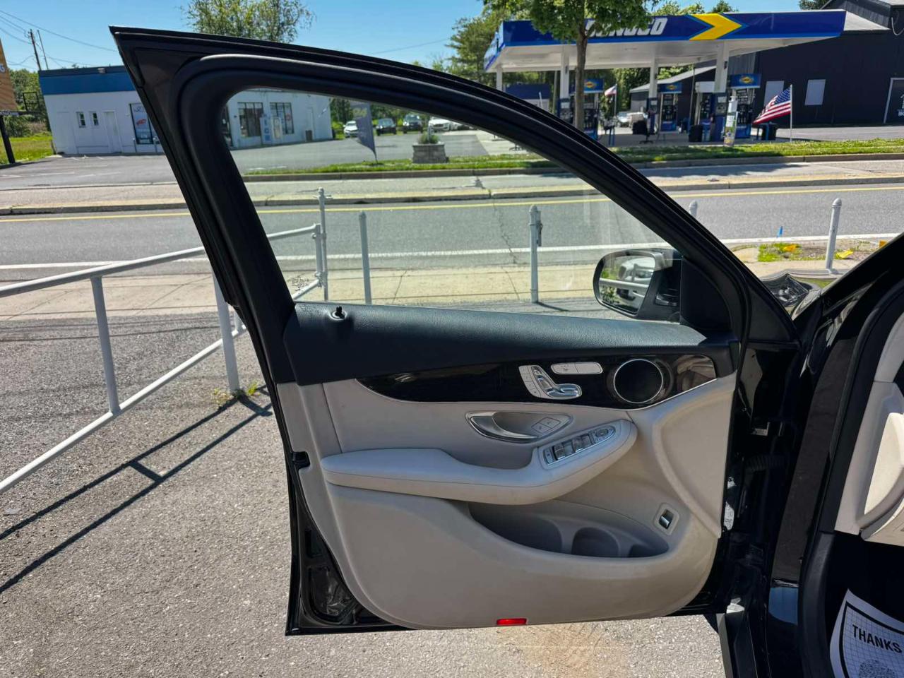 Mercedes-Benz GLC 4MATIC 4dr GLC 300 2016