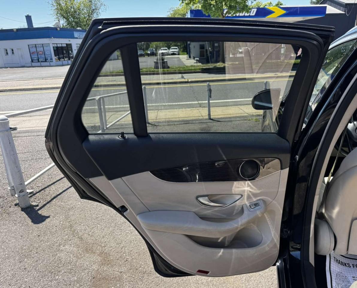 Mercedes-Benz GLC 4MATIC 4dr GLC 300 2016