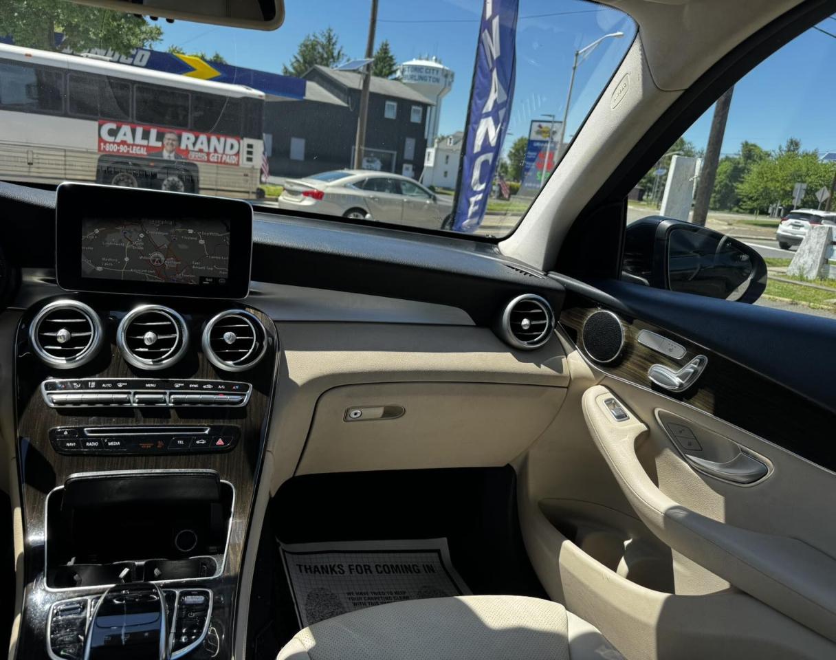 Mercedes-Benz GLC 4MATIC 4dr GLC 300 2016