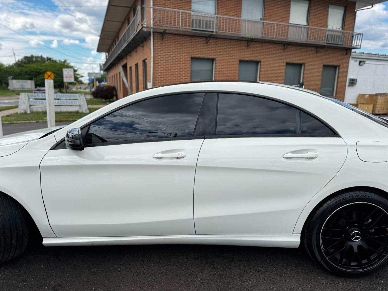 Mercedes-Benz CLA-Class 4dr Sdn CLA 250 FWD 2014