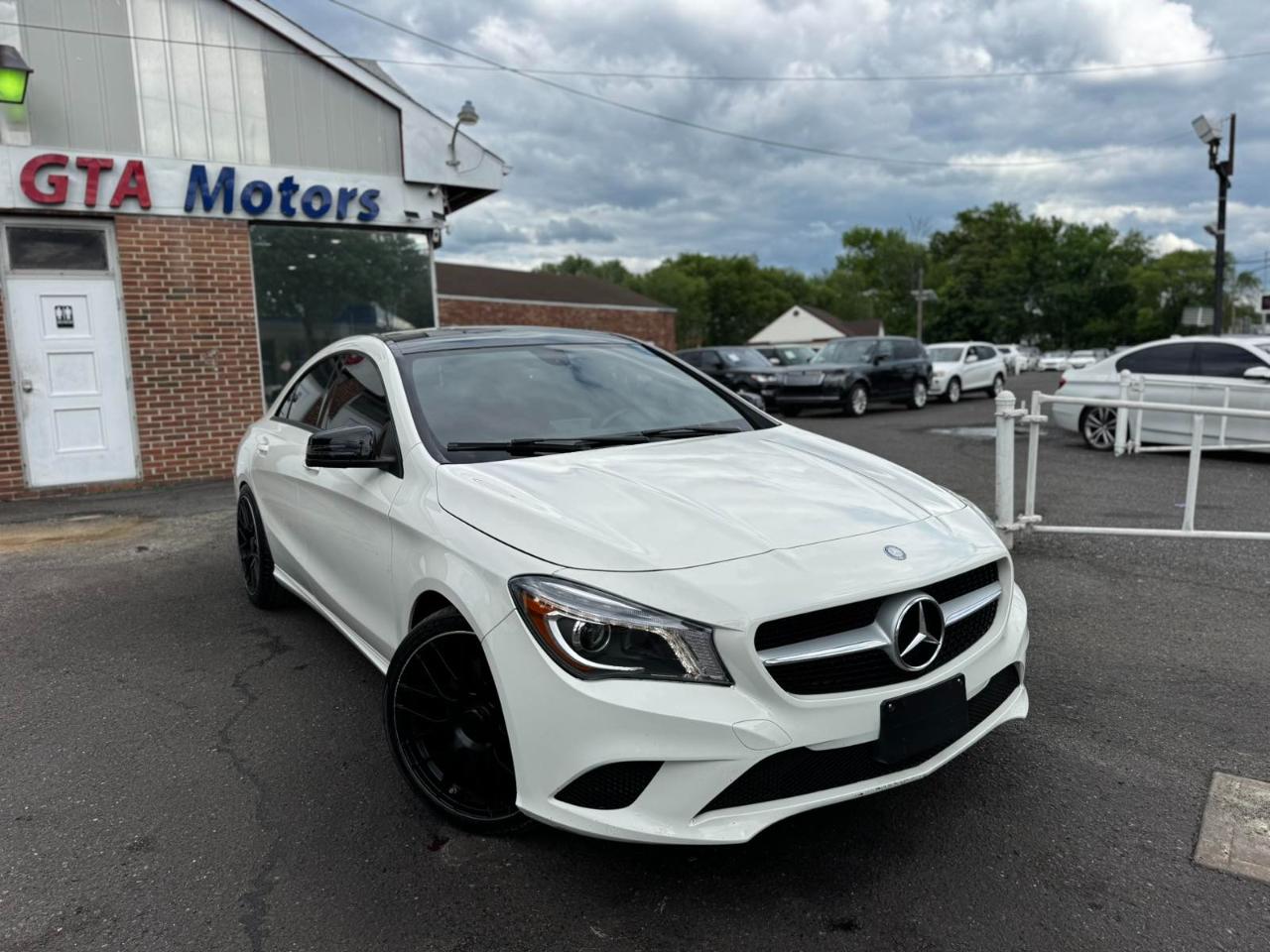 Mercedes-Benz CLA-Class 4dr Sdn CLA 250 FWD 2014