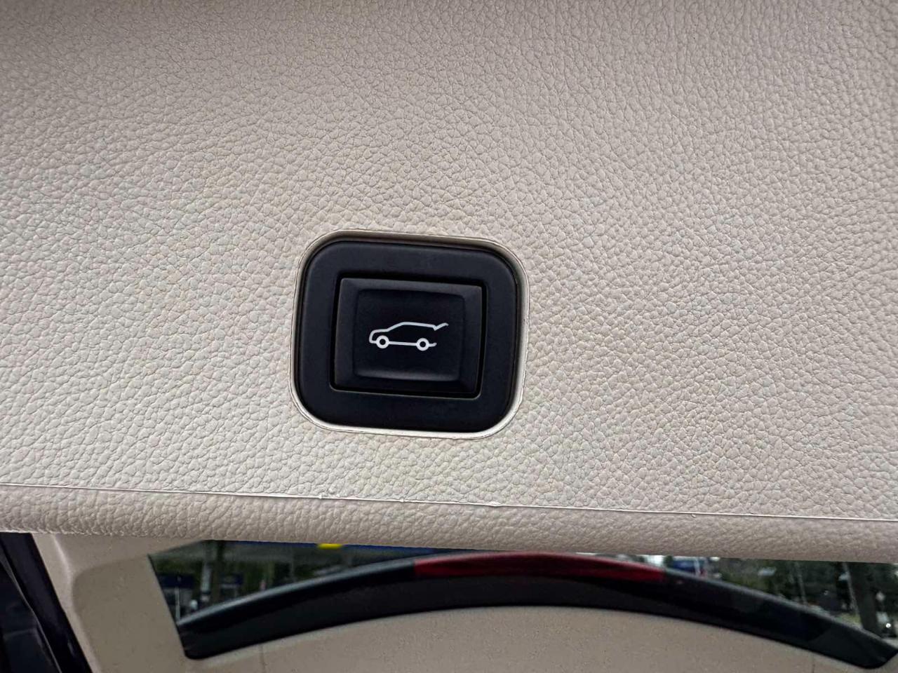 Cadillac SRX AWD 4dr Luxury Collection 2016