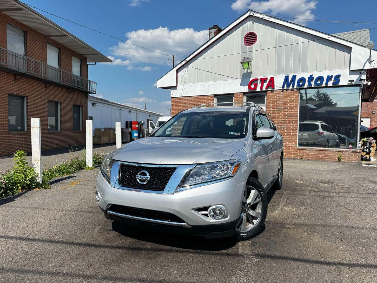Nissan Pathfinder 4WD 4dr Platinum 2013