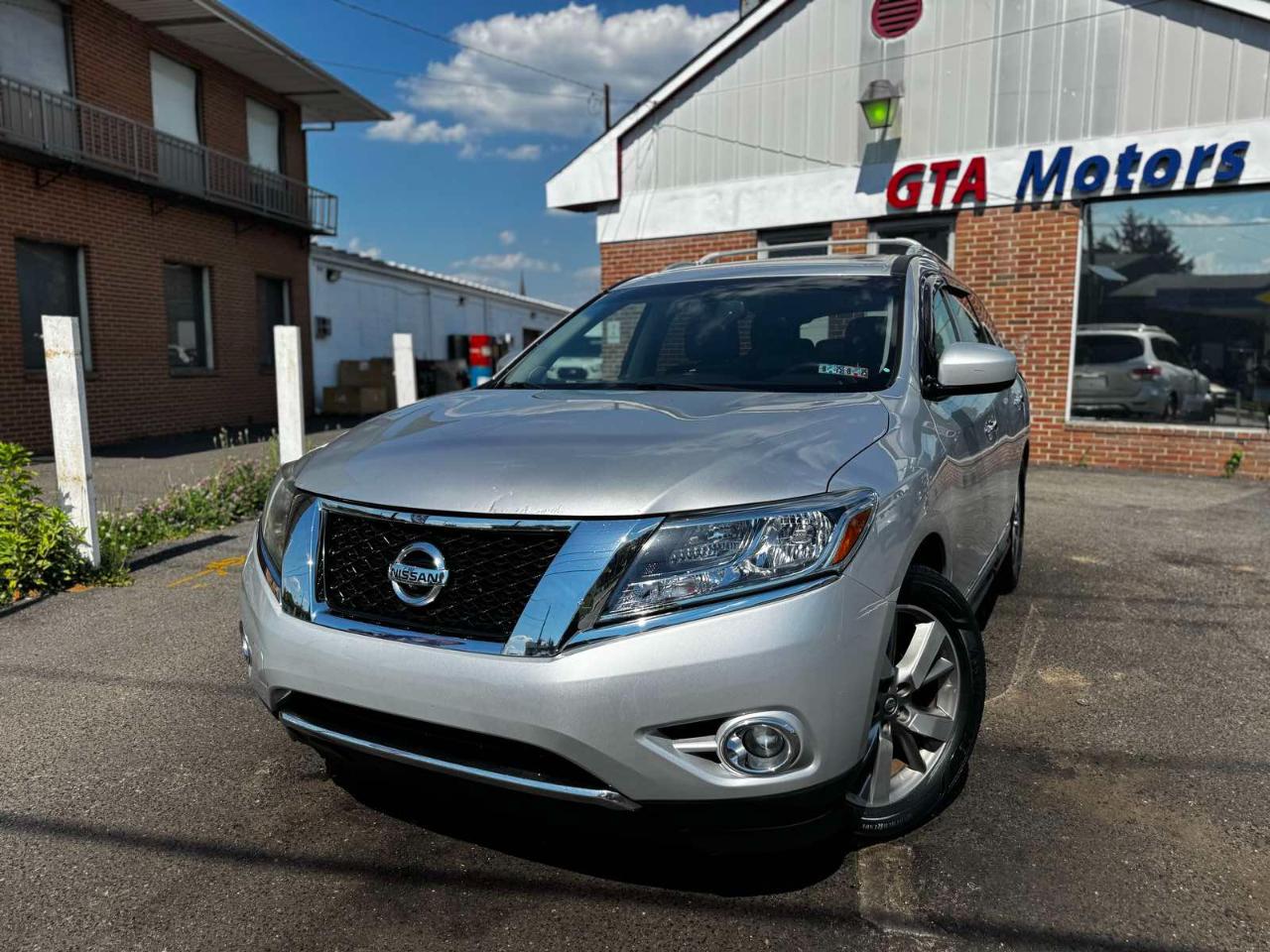 Nissan Pathfinder 4WD 4dr Platinum 2013