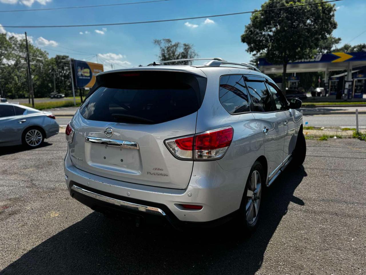 Nissan Pathfinder 4WD 4dr Platinum 2013