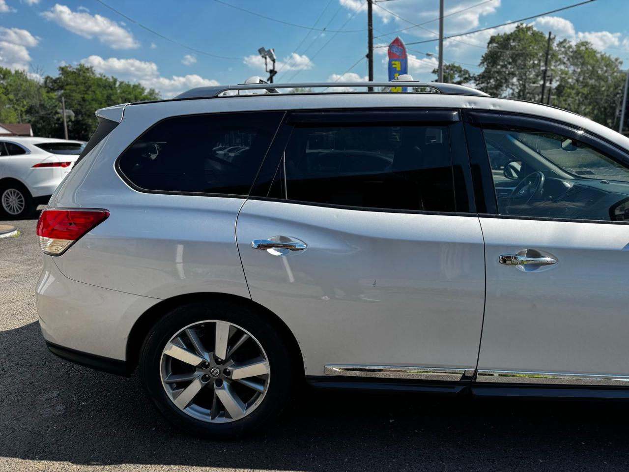 Nissan Pathfinder 4WD 4dr Platinum 2013