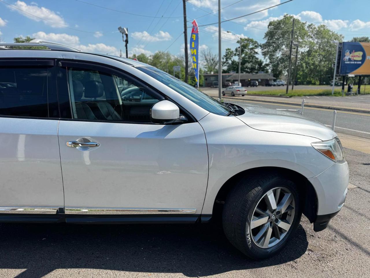 Nissan Pathfinder 4WD 4dr Platinum 2013