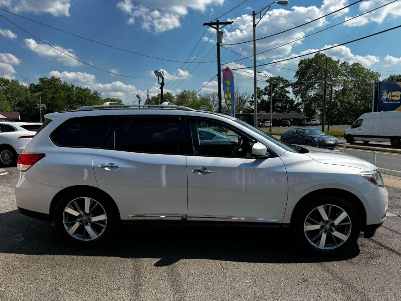 Nissan Pathfinder 4WD 4dr Platinum 2013
