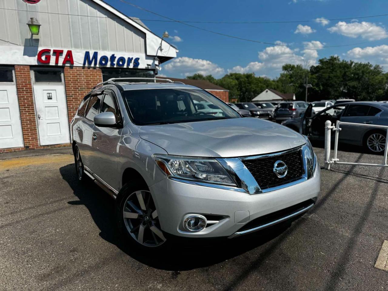 Nissan Pathfinder 4WD 4dr Platinum 2013