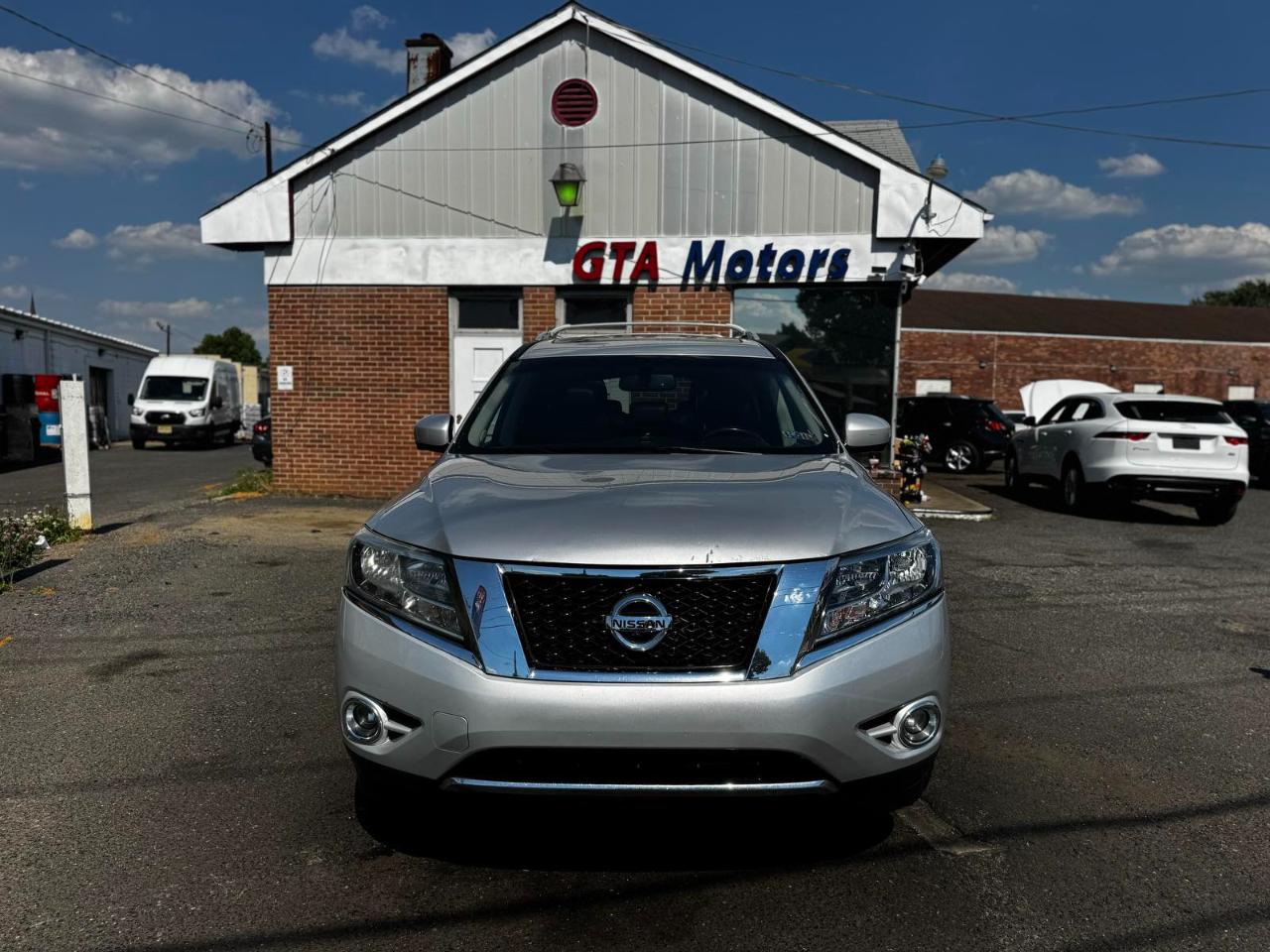 Nissan Pathfinder 4WD 4dr Platinum 2013