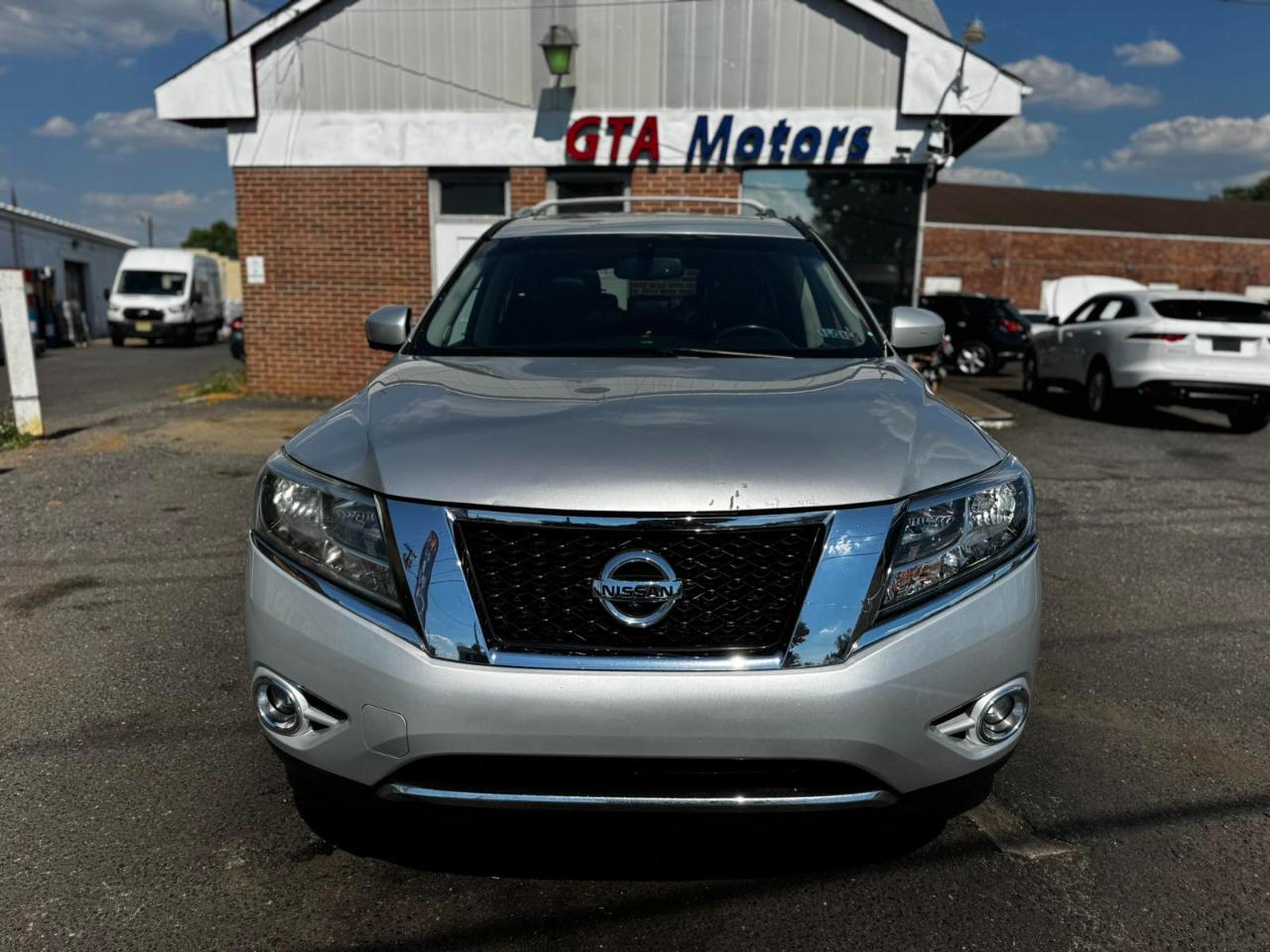 Nissan Pathfinder 4WD 4dr Platinum 2013