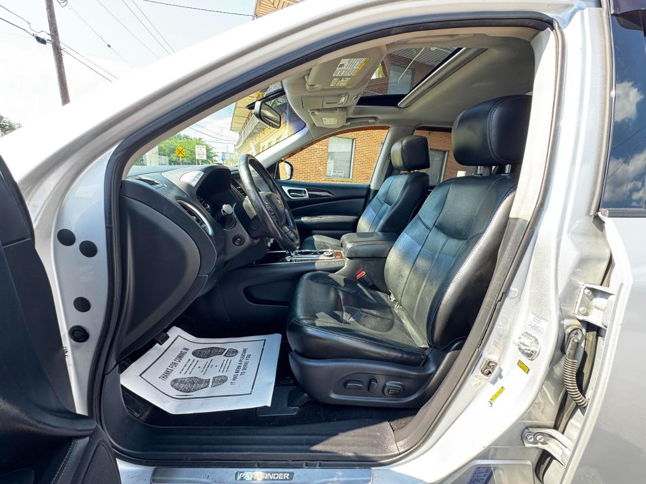 Nissan Pathfinder 4WD 4dr Platinum 2013