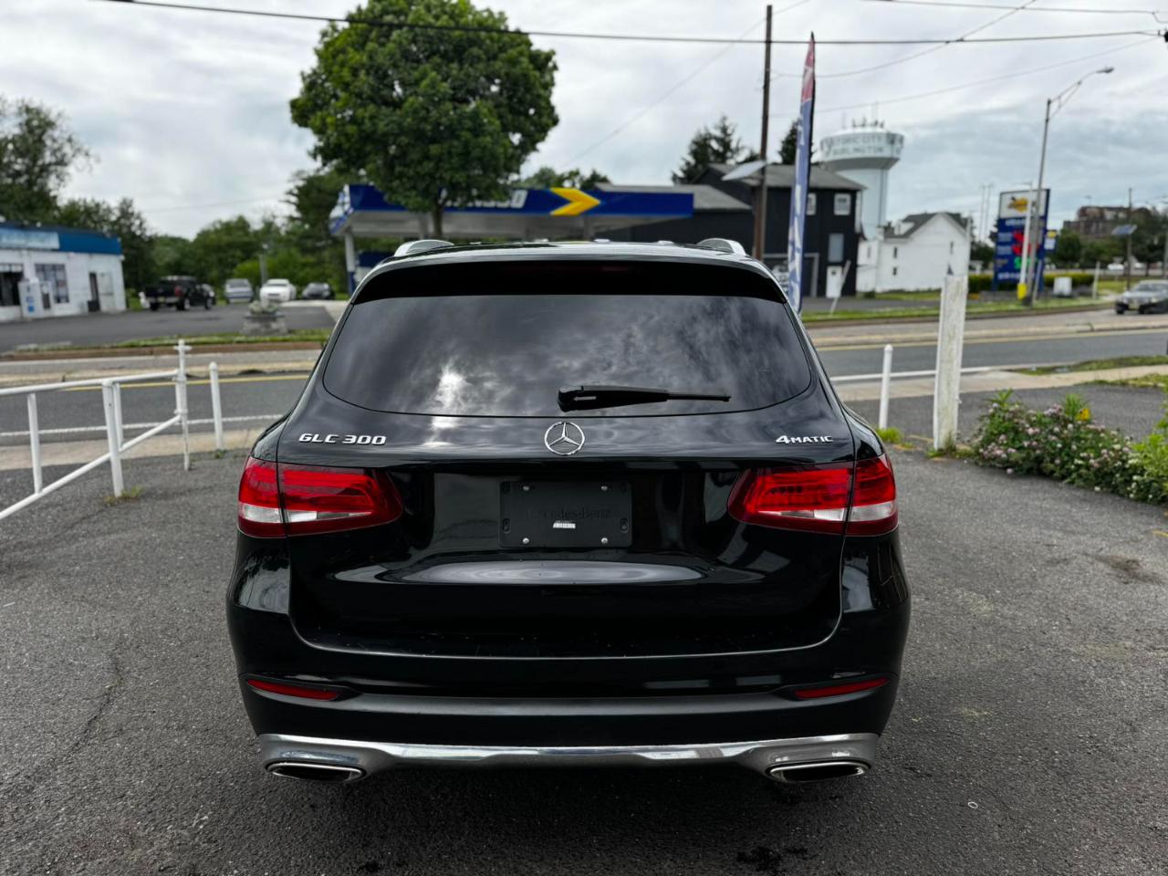 Mercedes-Benz GLC GLC 300 4MATIC SUV 2018