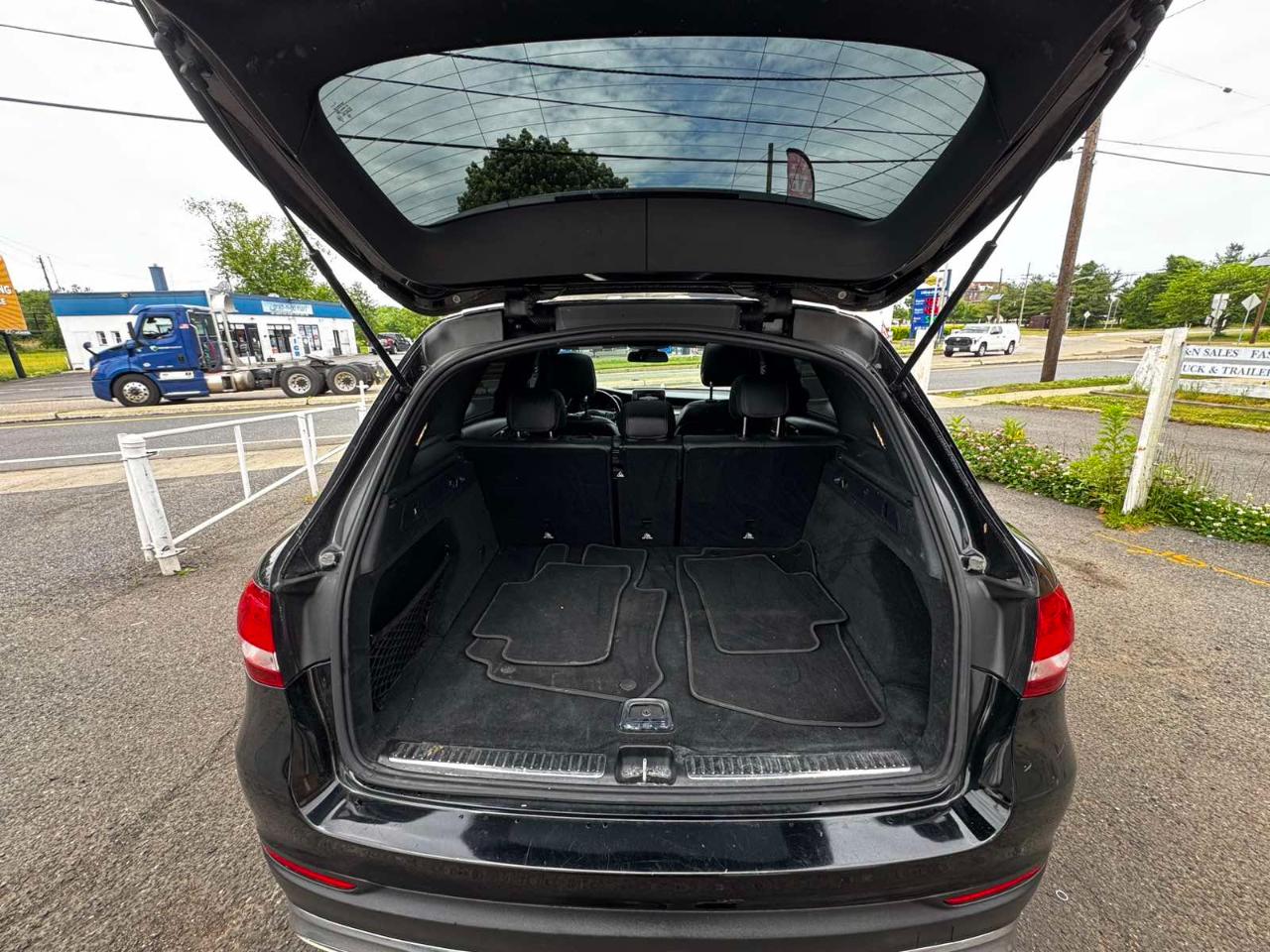 Mercedes-Benz GLC GLC 300 4MATIC SUV 2018