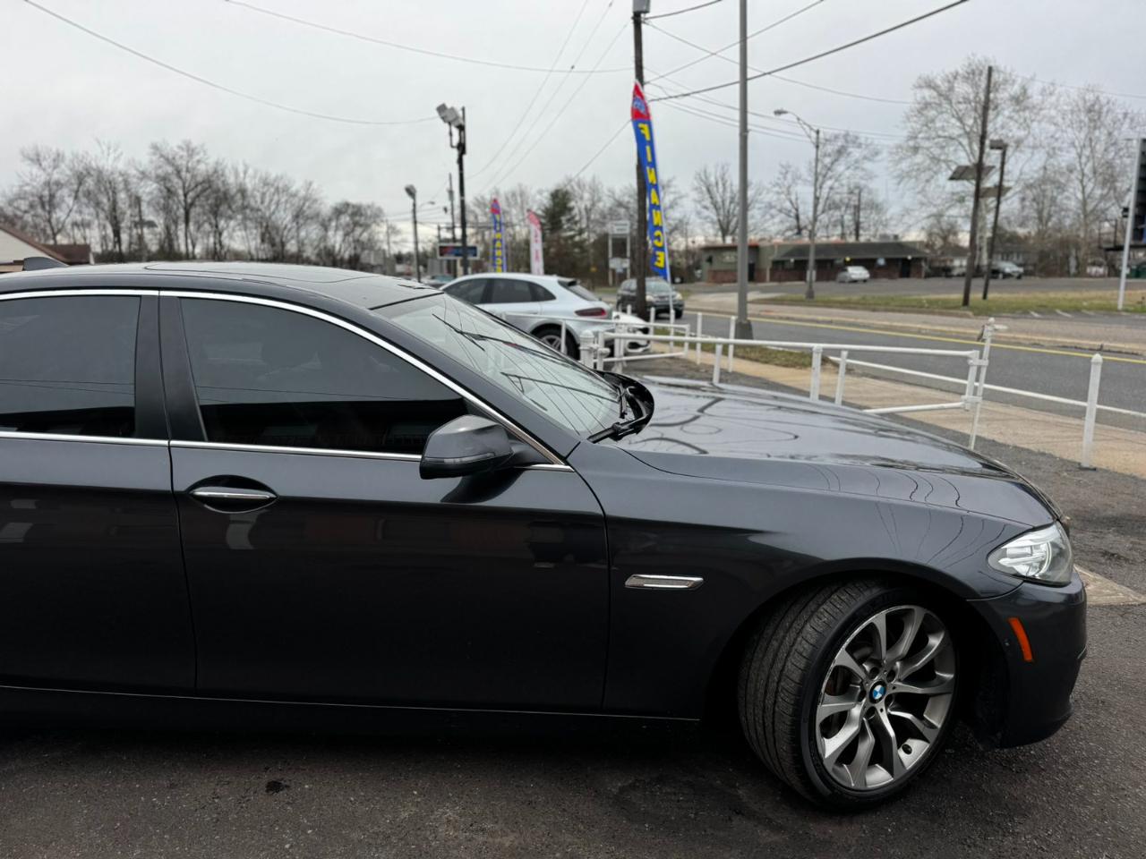 BMW 5 Series 4dr Sdn 535i xDrive AWD 2016