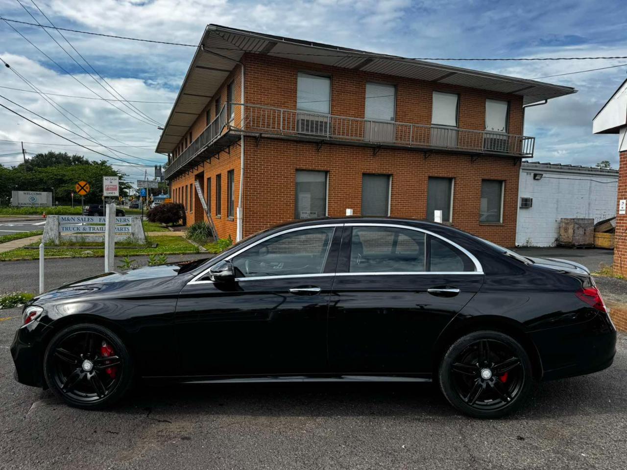 Mercedes-Benz E-Class E 300 Sport 4MATIC Sedan 2017
