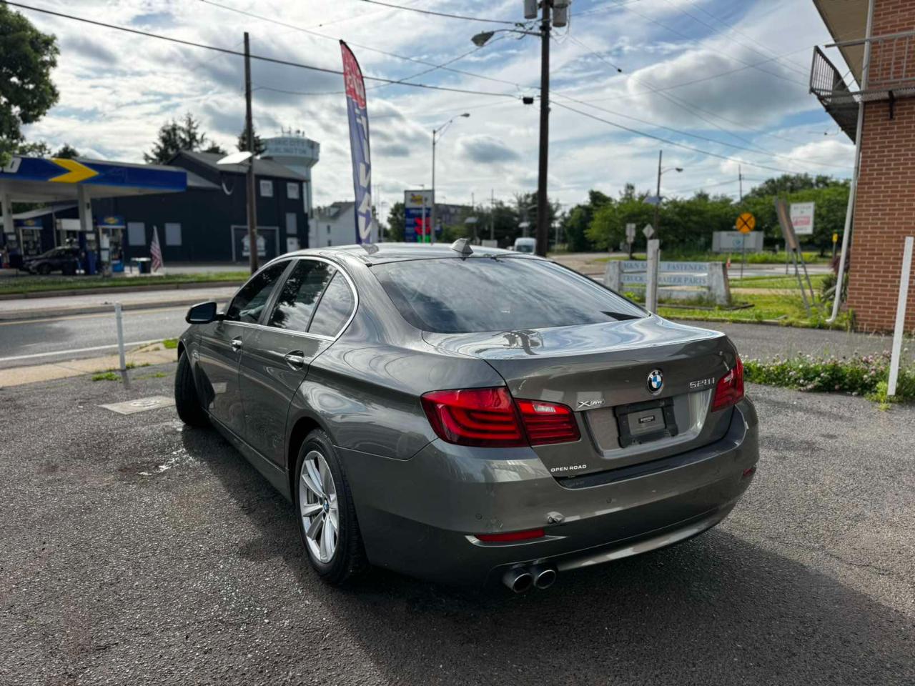 BMW 5 Series 4dr Sdn 528i xDrive AWD 2014