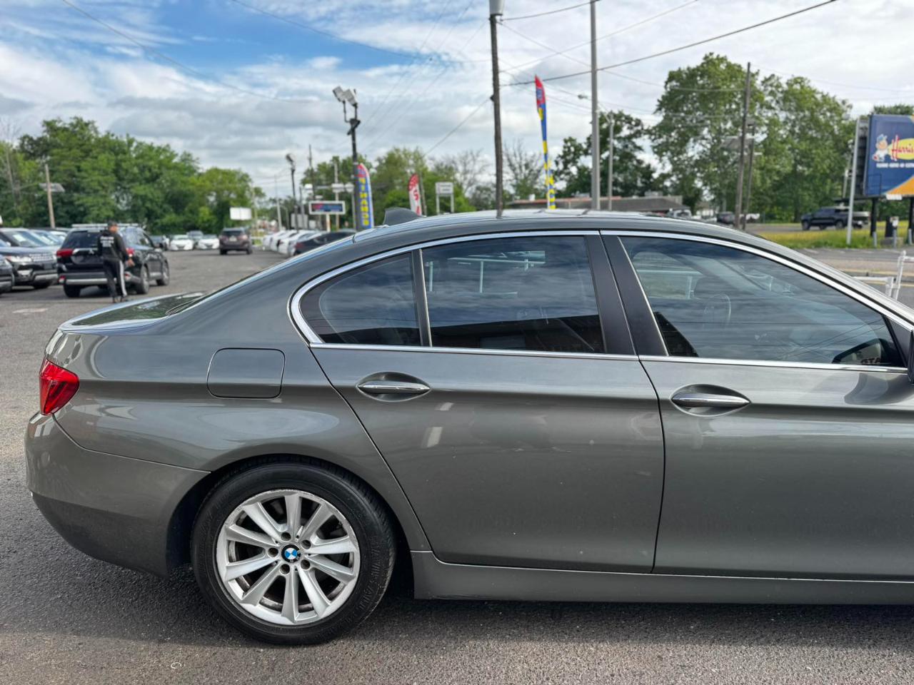 BMW 5 Series 4dr Sdn 528i xDrive AWD 2014