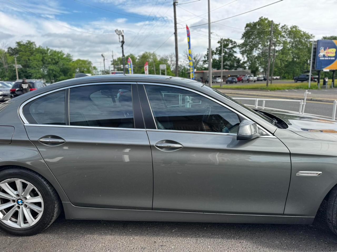BMW 5 Series 4dr Sdn 528i xDrive AWD 2014