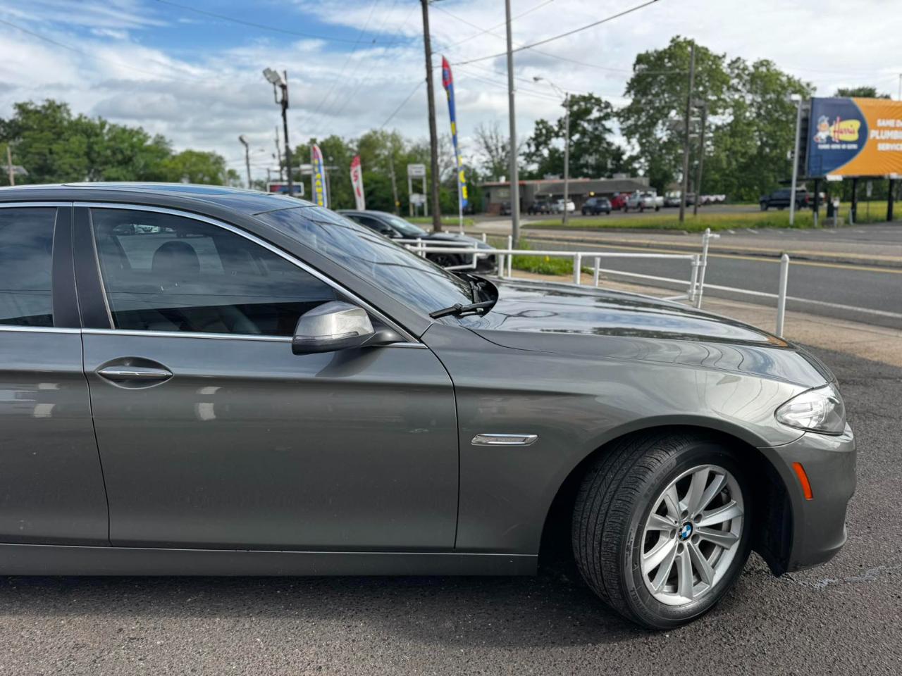 BMW 5 Series 4dr Sdn 528i xDrive AWD 2014