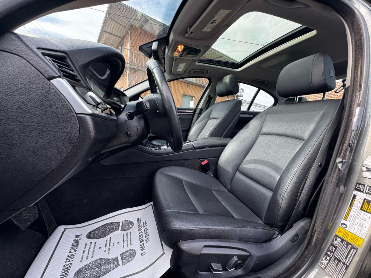 BMW 5 Series 4dr Sdn 528i xDrive AWD 2014