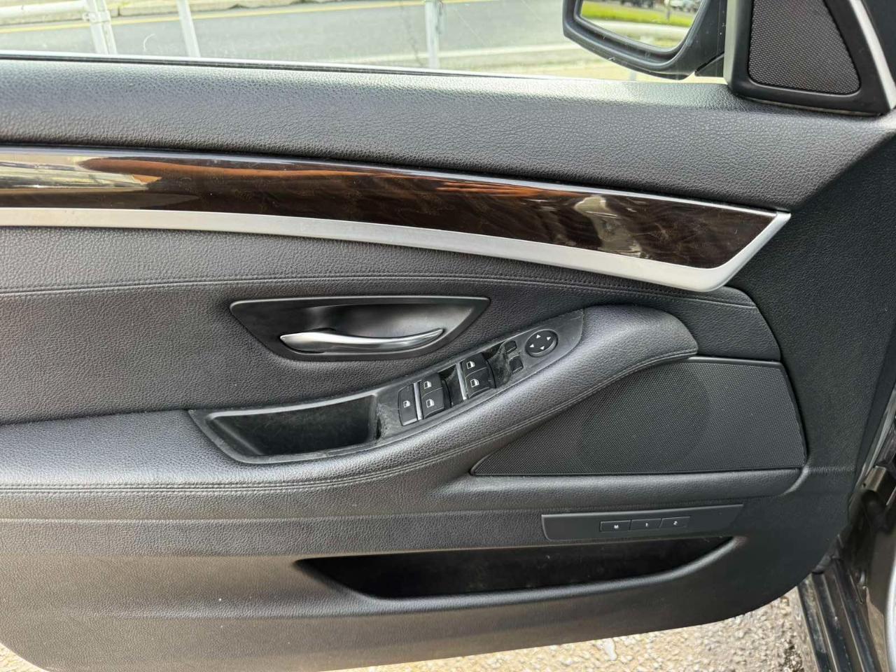 BMW 5 Series 4dr Sdn 528i xDrive AWD 2014