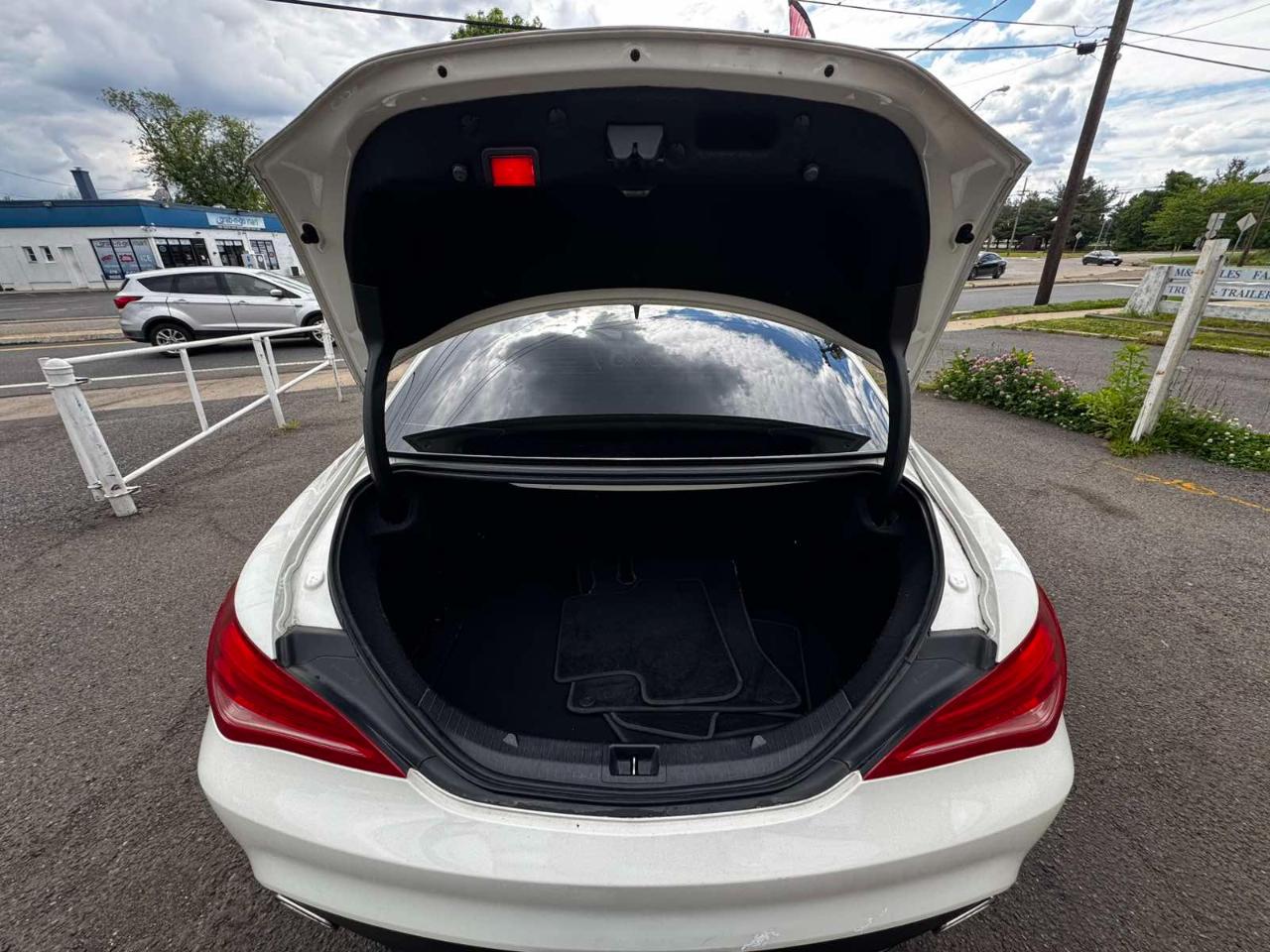 Mercedes-Benz CLA-Class 4dr Sdn CLA 250 FWD 2014