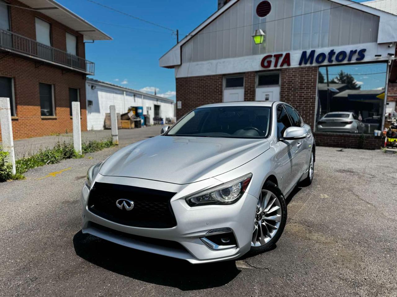 Infiniti Q50 3.0t LUXE RWD 2019