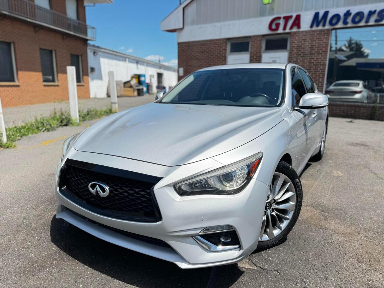Infiniti Q50 3.0t LUXE RWD 2019