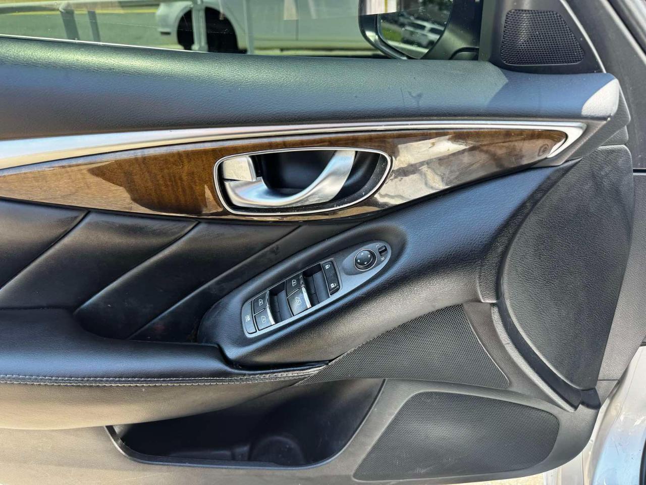 Infiniti Q50 3.0t LUXE RWD 2019