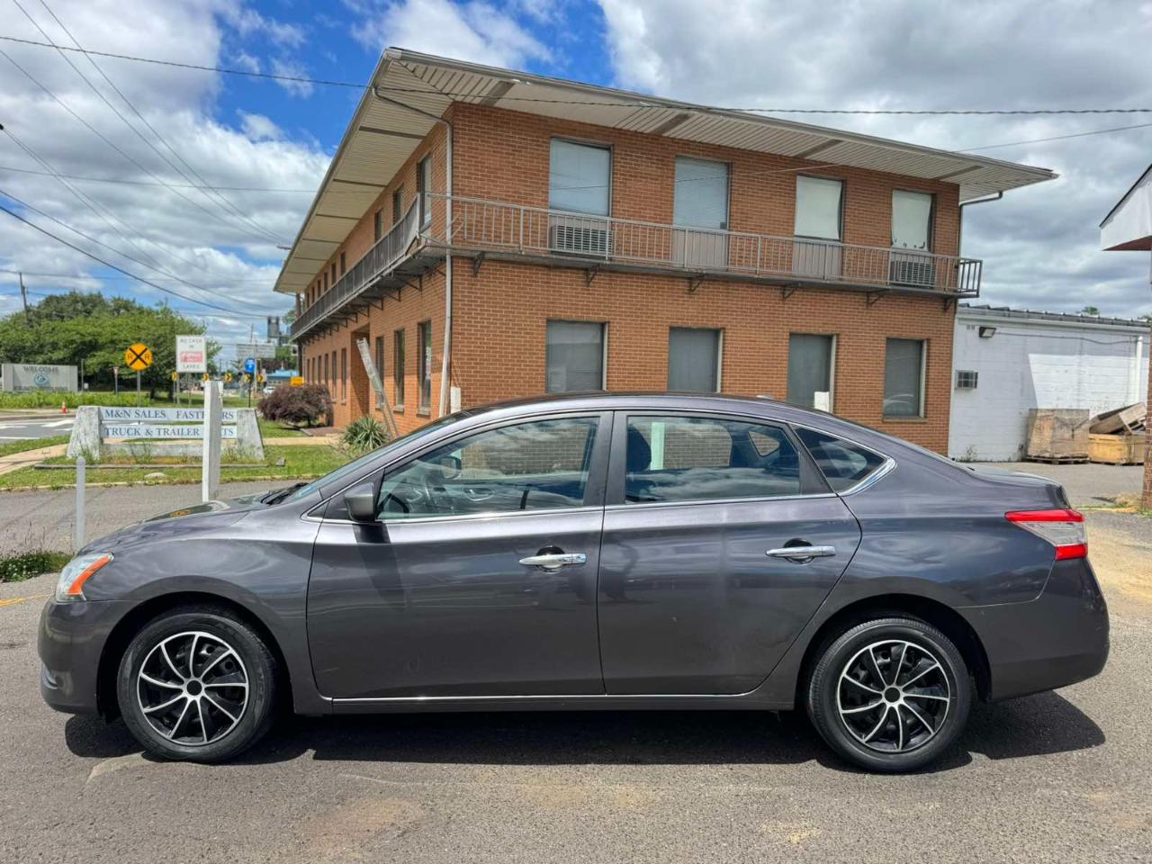 Nissan Sentra 4dr Sdn I4 CVT SV 2014