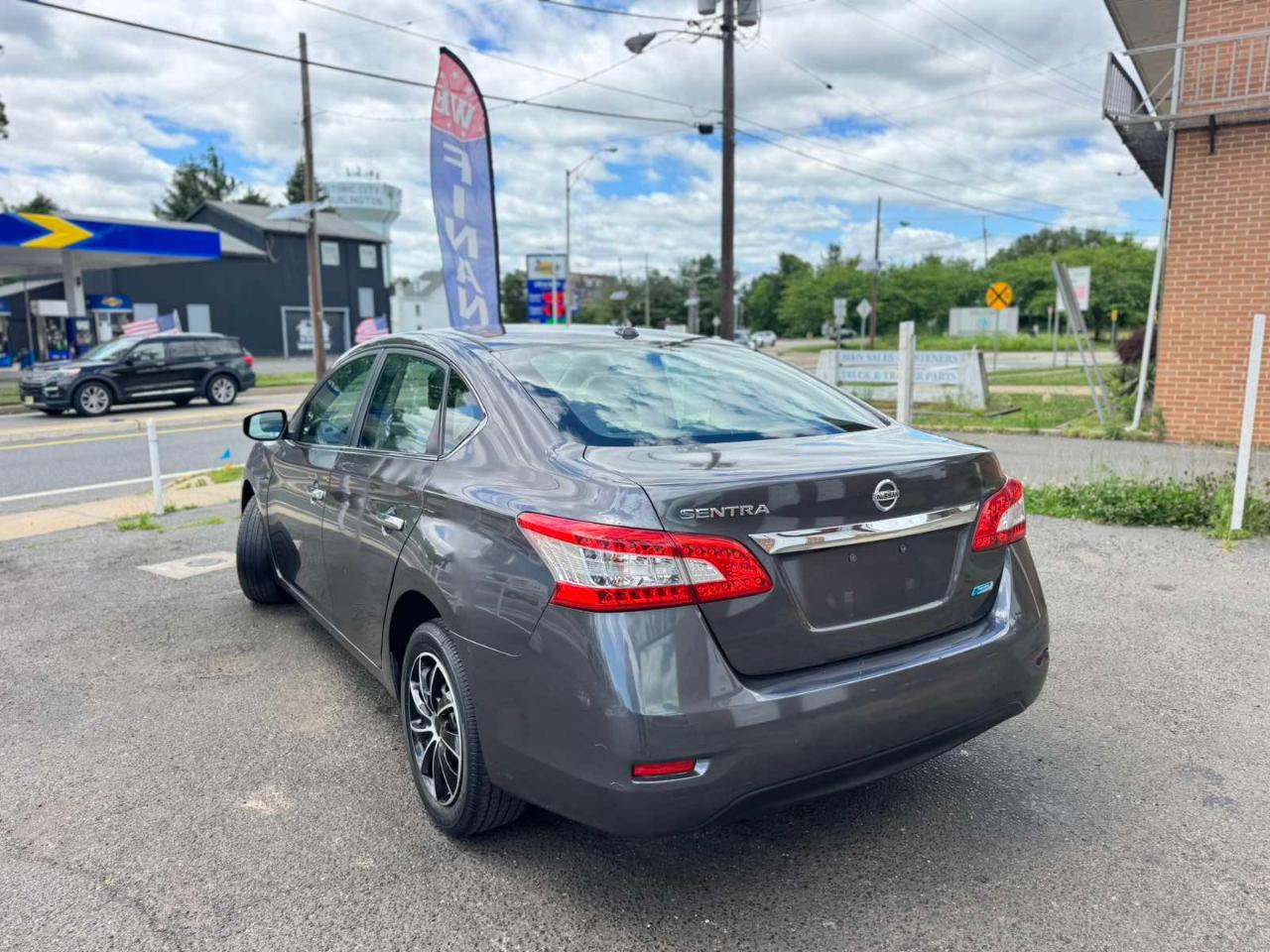 Nissan Sentra 4dr Sdn I4 CVT SV 2014