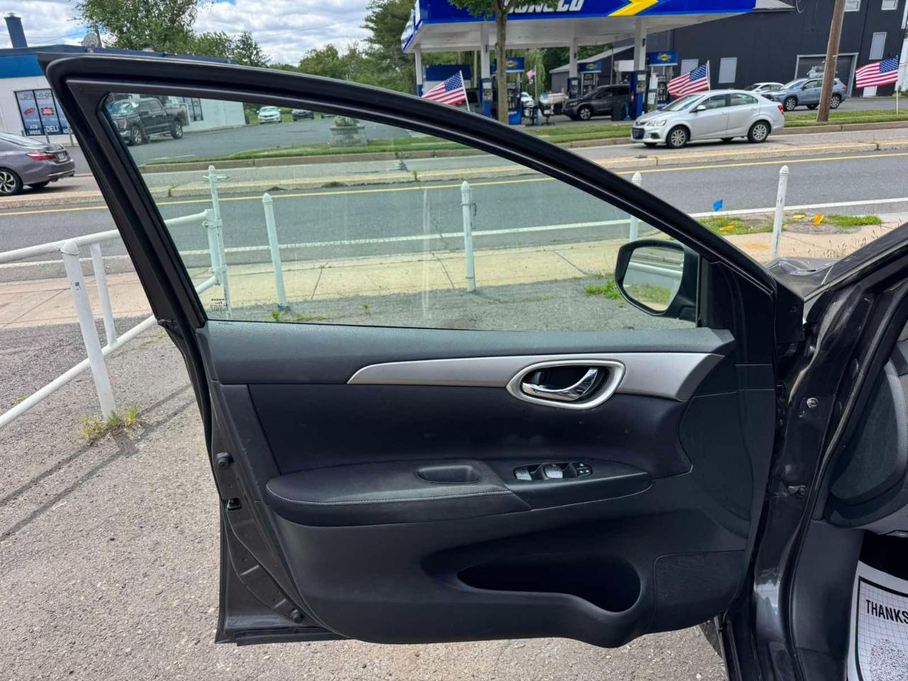 Nissan Sentra 4dr Sdn I4 CVT SV 2014