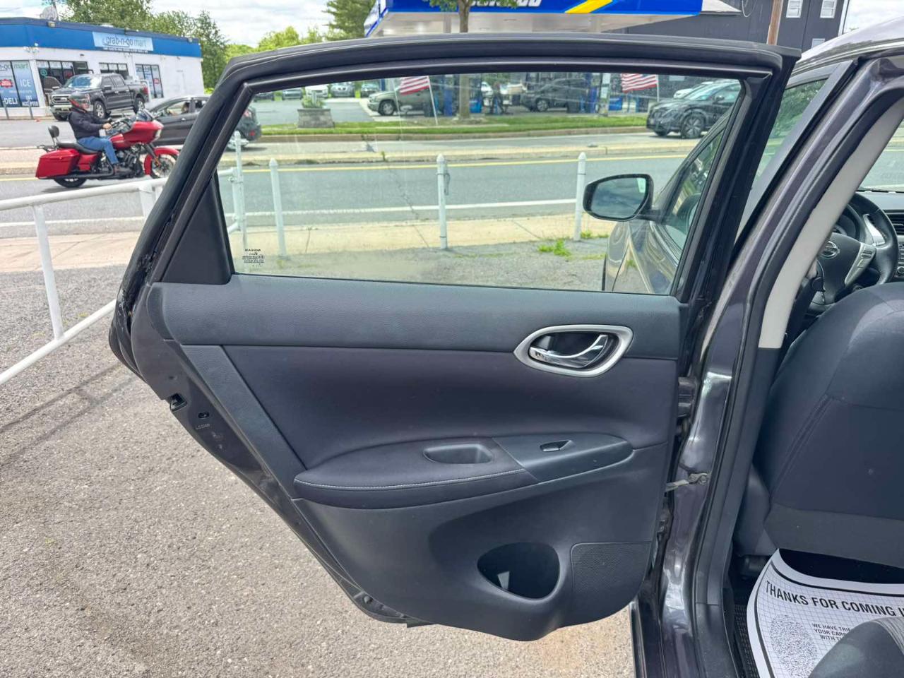 Nissan Sentra 4dr Sdn I4 CVT SV 2014