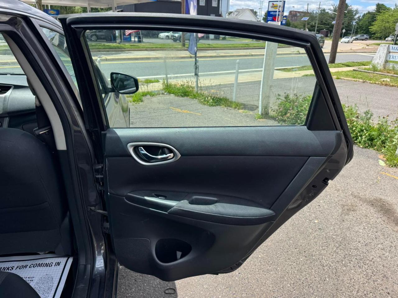Nissan Sentra 4dr Sdn I4 CVT SV 2014