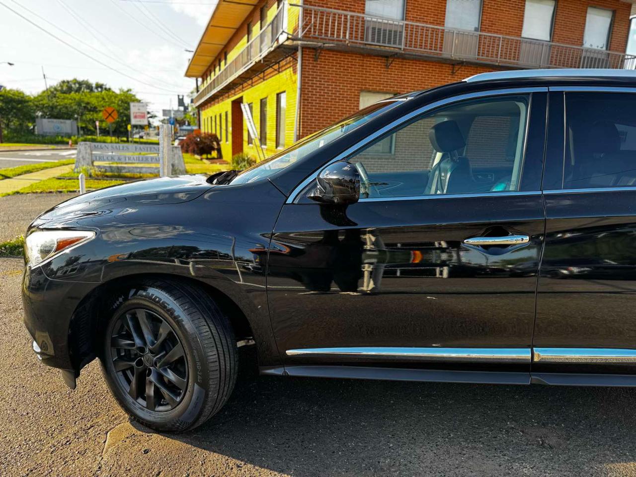 Infiniti JX35 FWD 4dr 2013