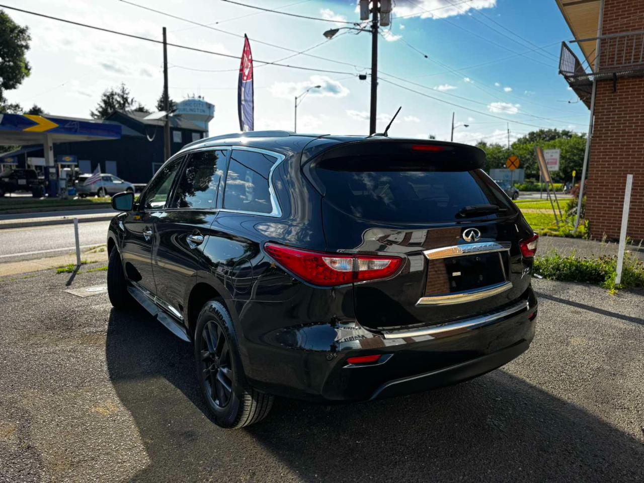 Infiniti JX35 FWD 4dr 2013