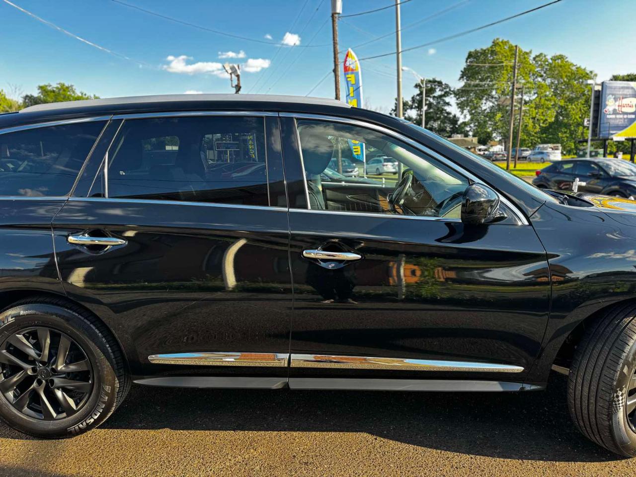 Infiniti JX35 FWD 4dr 2013