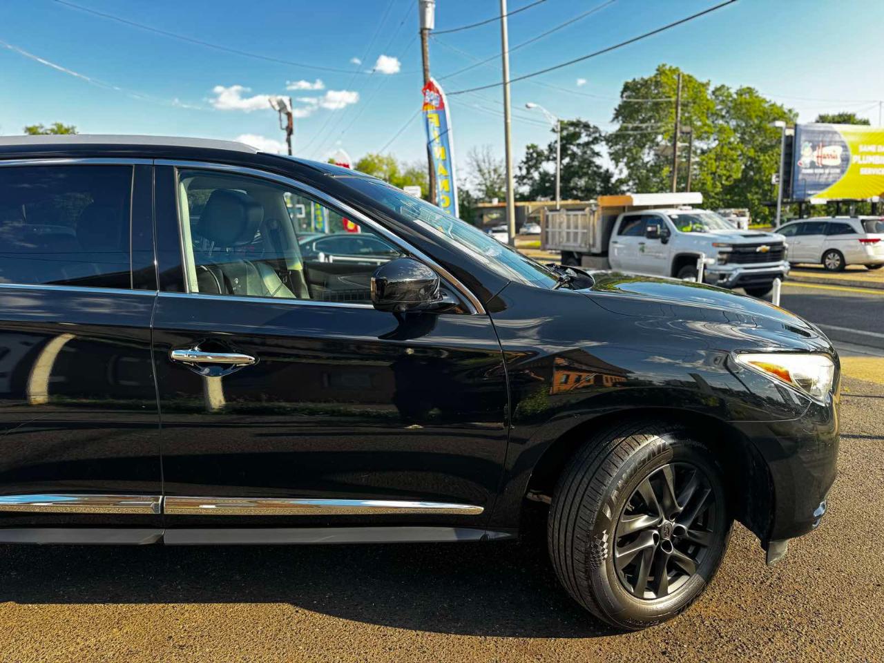 Infiniti JX35 FWD 4dr 2013