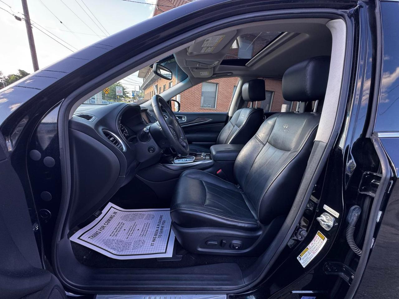 Infiniti JX35 FWD 4dr 2013