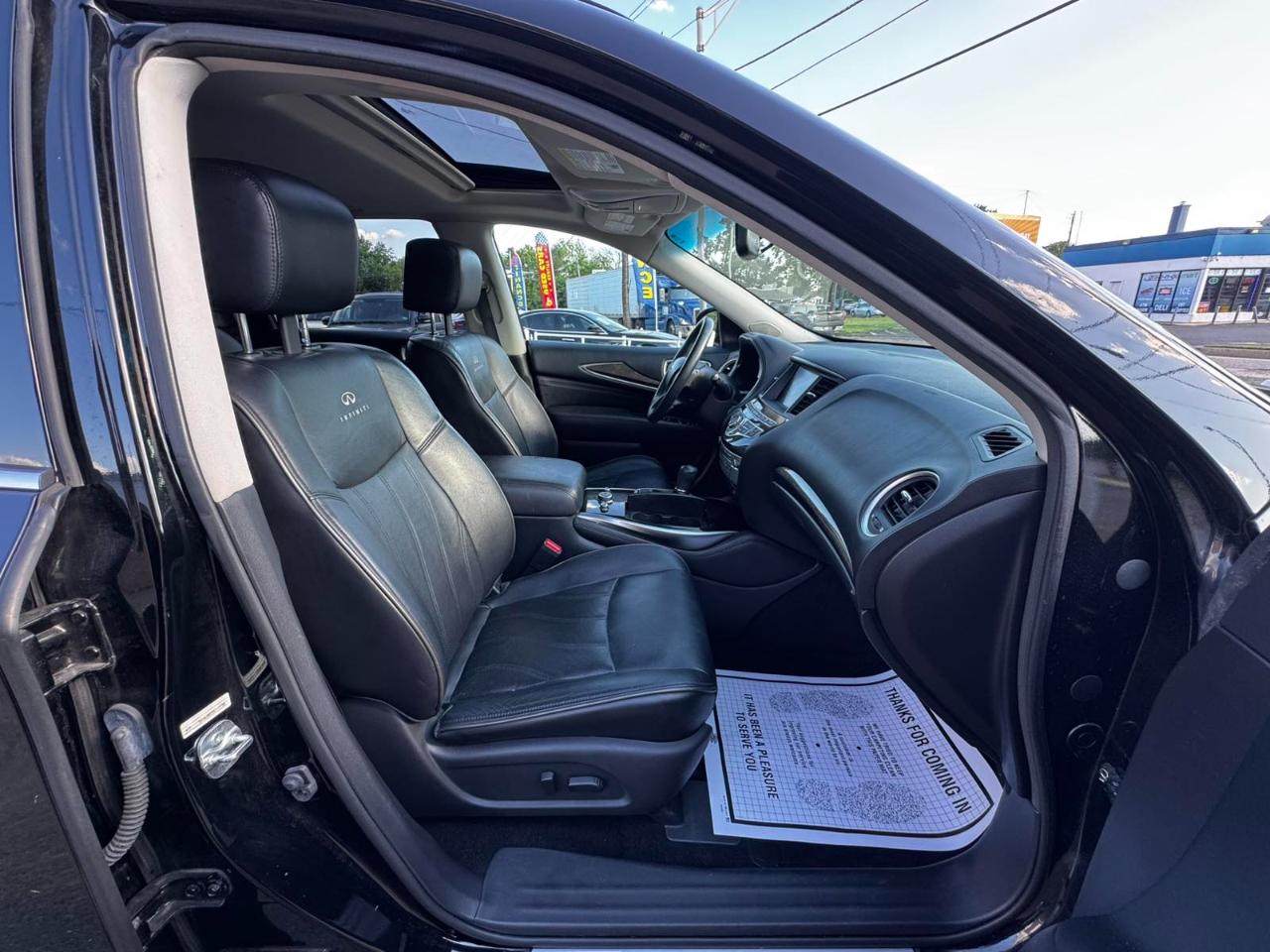 Infiniti JX35 FWD 4dr 2013