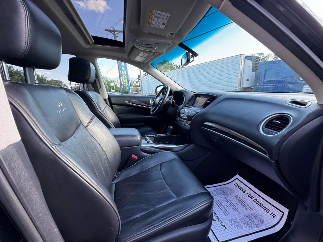 Infiniti JX35 FWD 4dr 2013