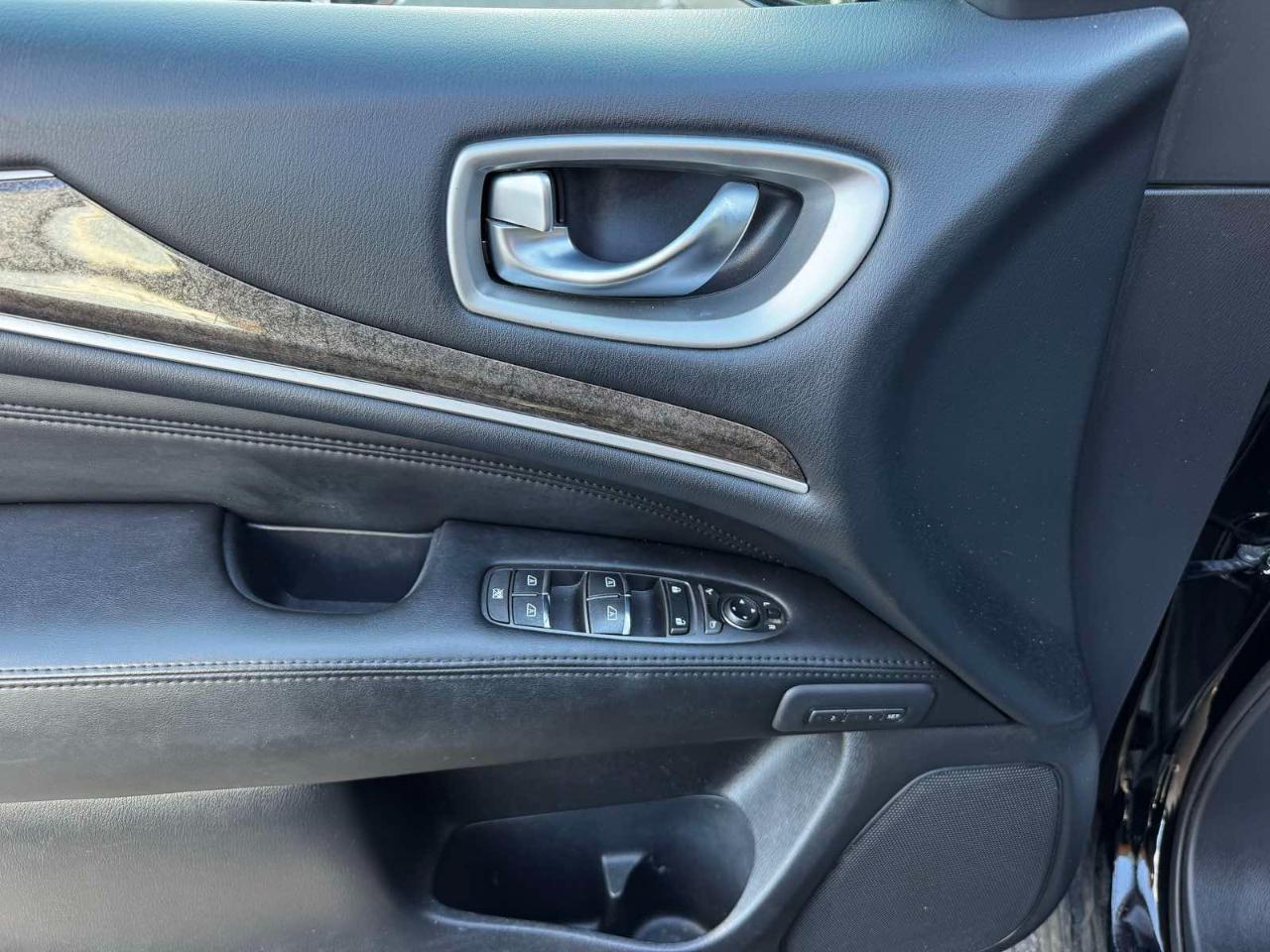 Infiniti JX35 FWD 4dr 2013