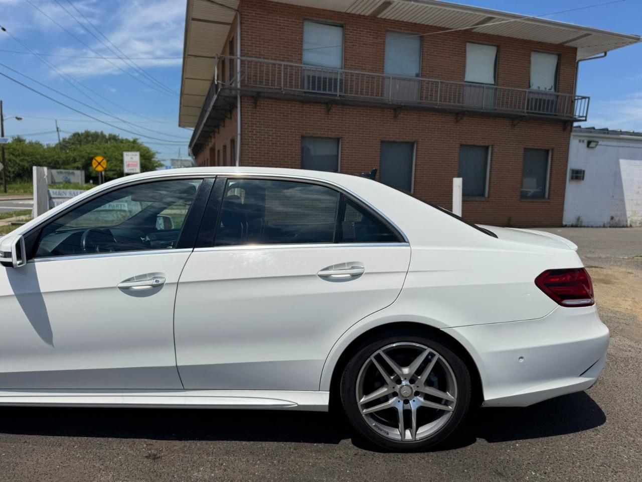 Mercedes-Benz E-Class 4dr Sdn E 350 Sport 4MATIC 2014