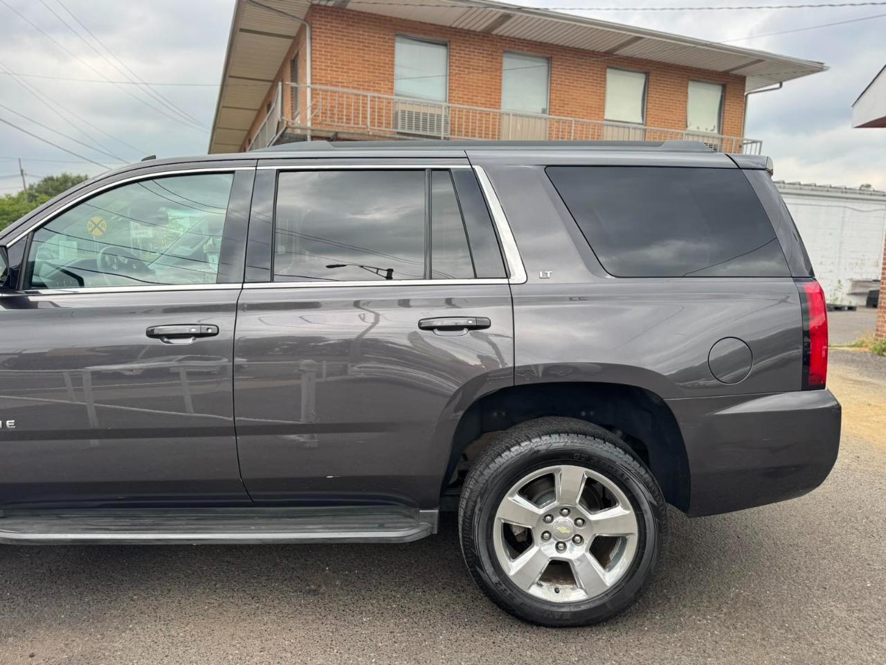Chevrolet Tahoe 4WD 4dr LT 2015