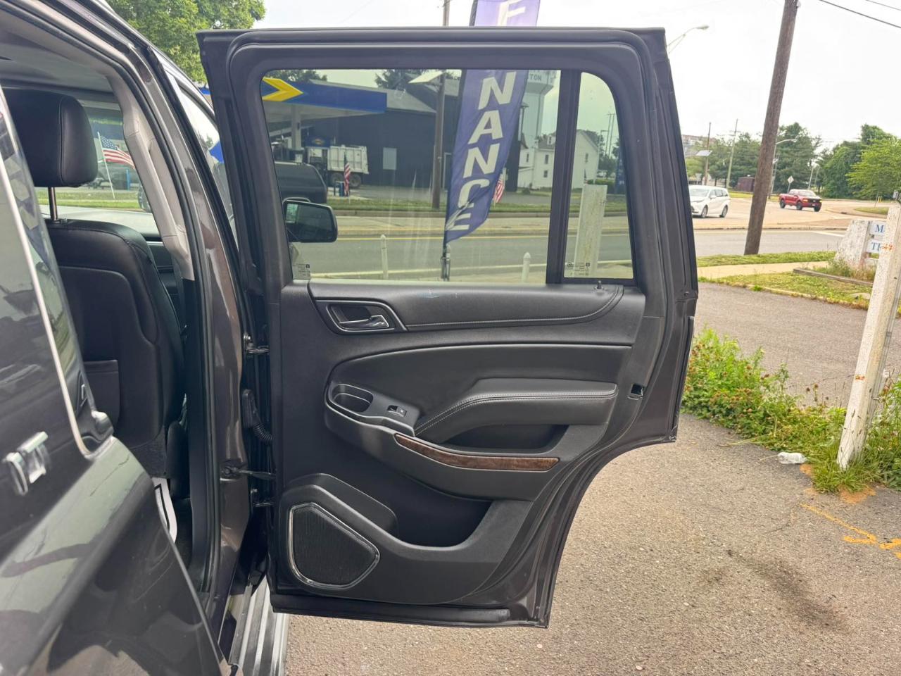 Chevrolet Tahoe 4WD 4dr LT 2015