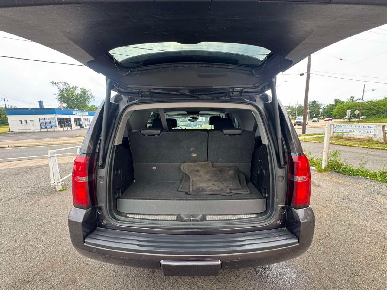 Chevrolet Tahoe 4WD 4dr LT 2015