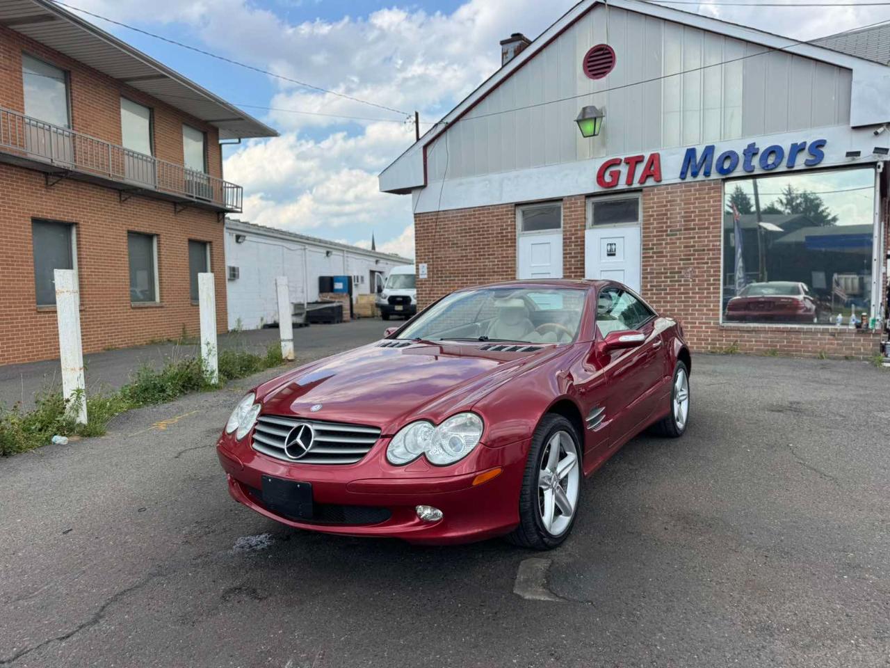 Mercedes-Benz SL-Class 2dr Roadster 5.0L 2005