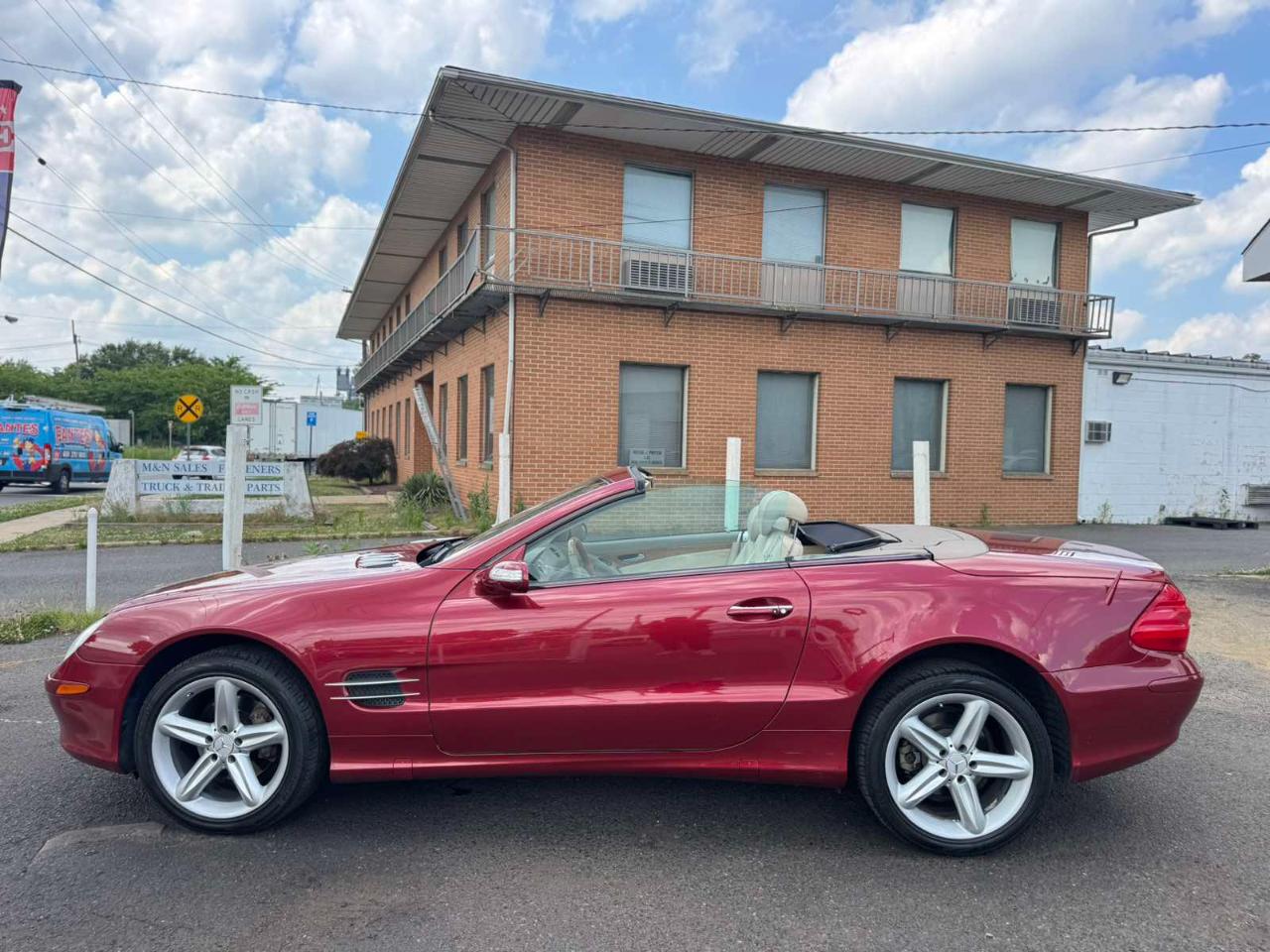 Mercedes-Benz SL-Class 2dr Roadster 5.0L 2005